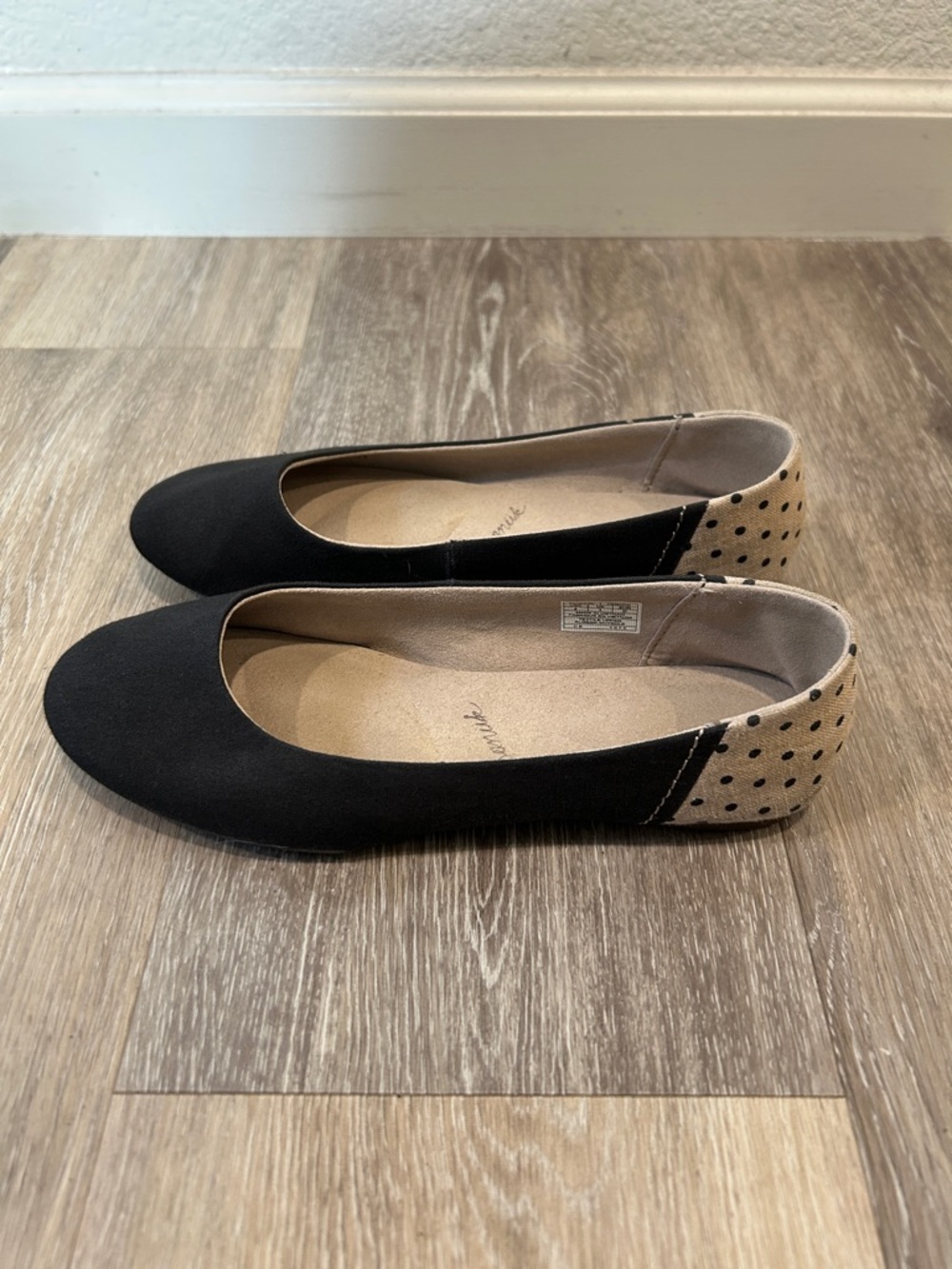 Sanuk Black Flats with Tan Polka-Dot Heel